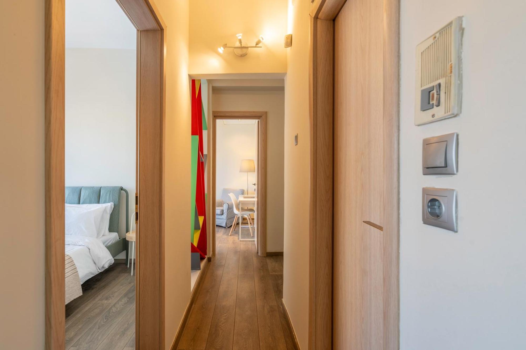 City Oasis: Newly Renovated 2Br Apt In City Center 아테네 외부 사진