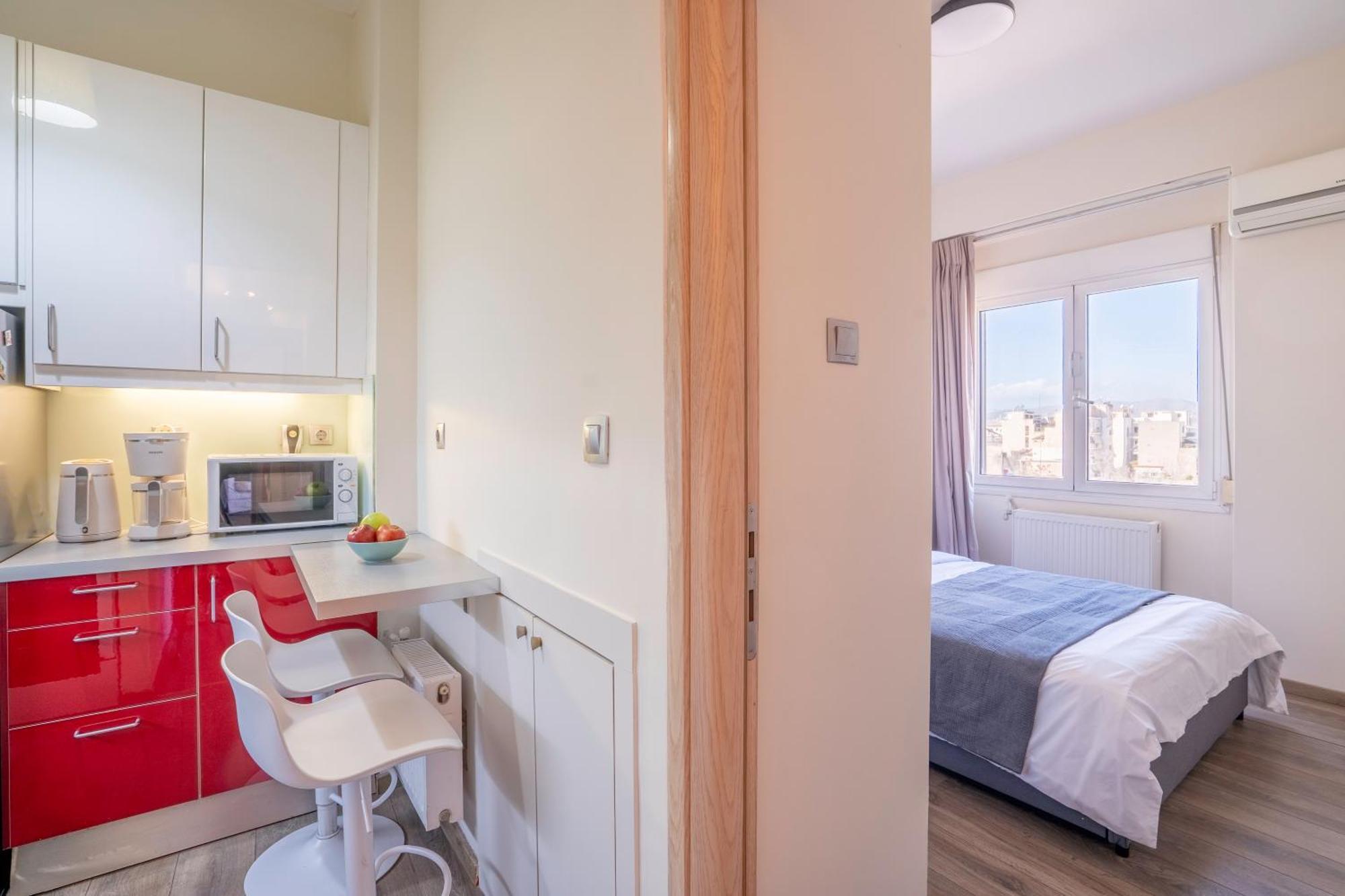 City Oasis: Newly Renovated 2Br Apt In City Center 아테네 외부 사진