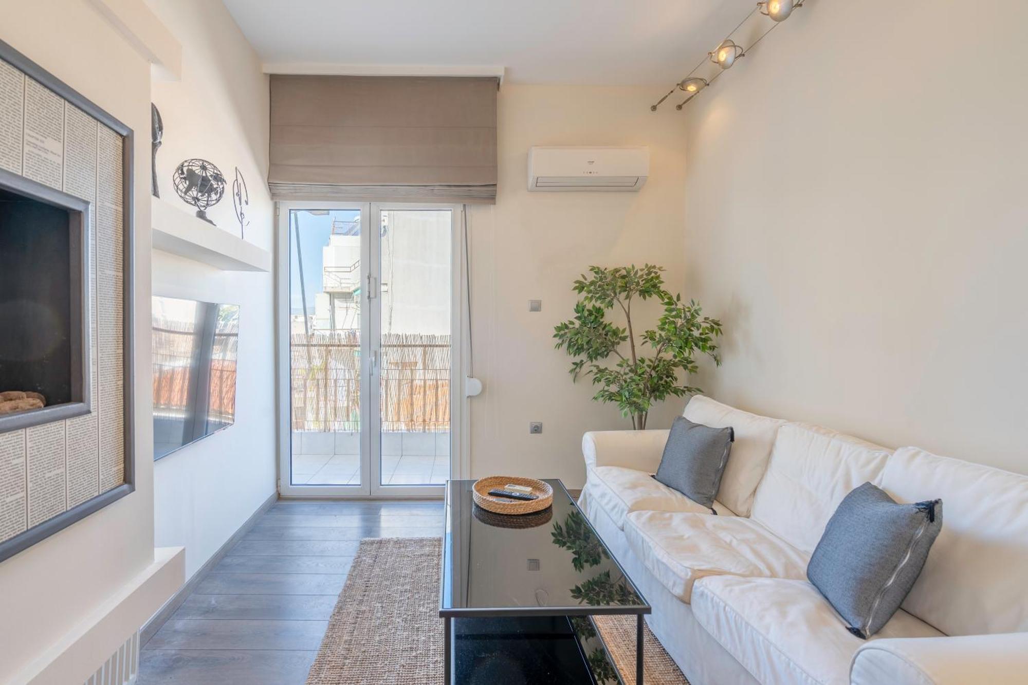 City Oasis: Newly Renovated 2Br Apt In City Center 아테네 외부 사진