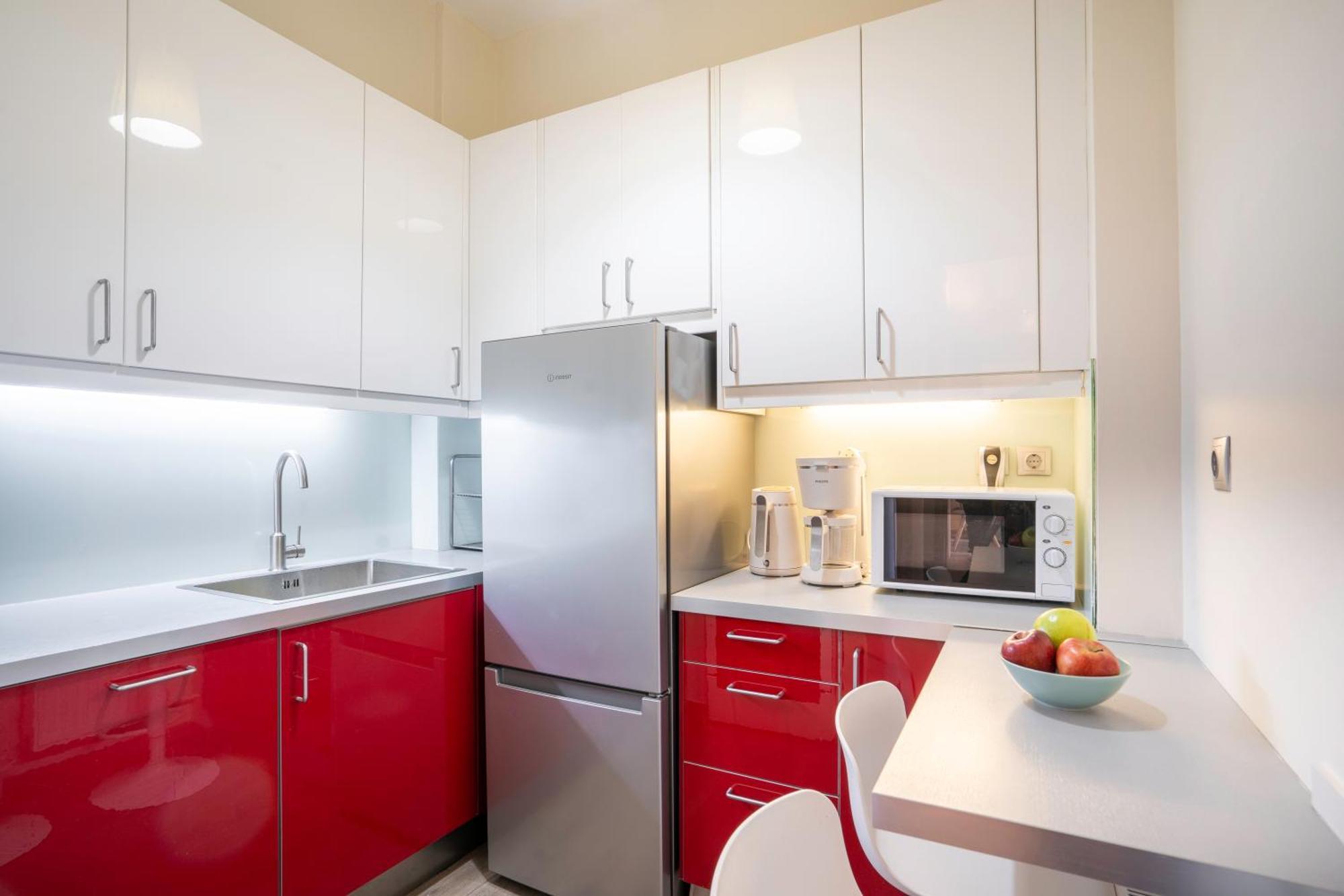 City Oasis: Newly Renovated 2Br Apt In City Center 아테네 외부 사진