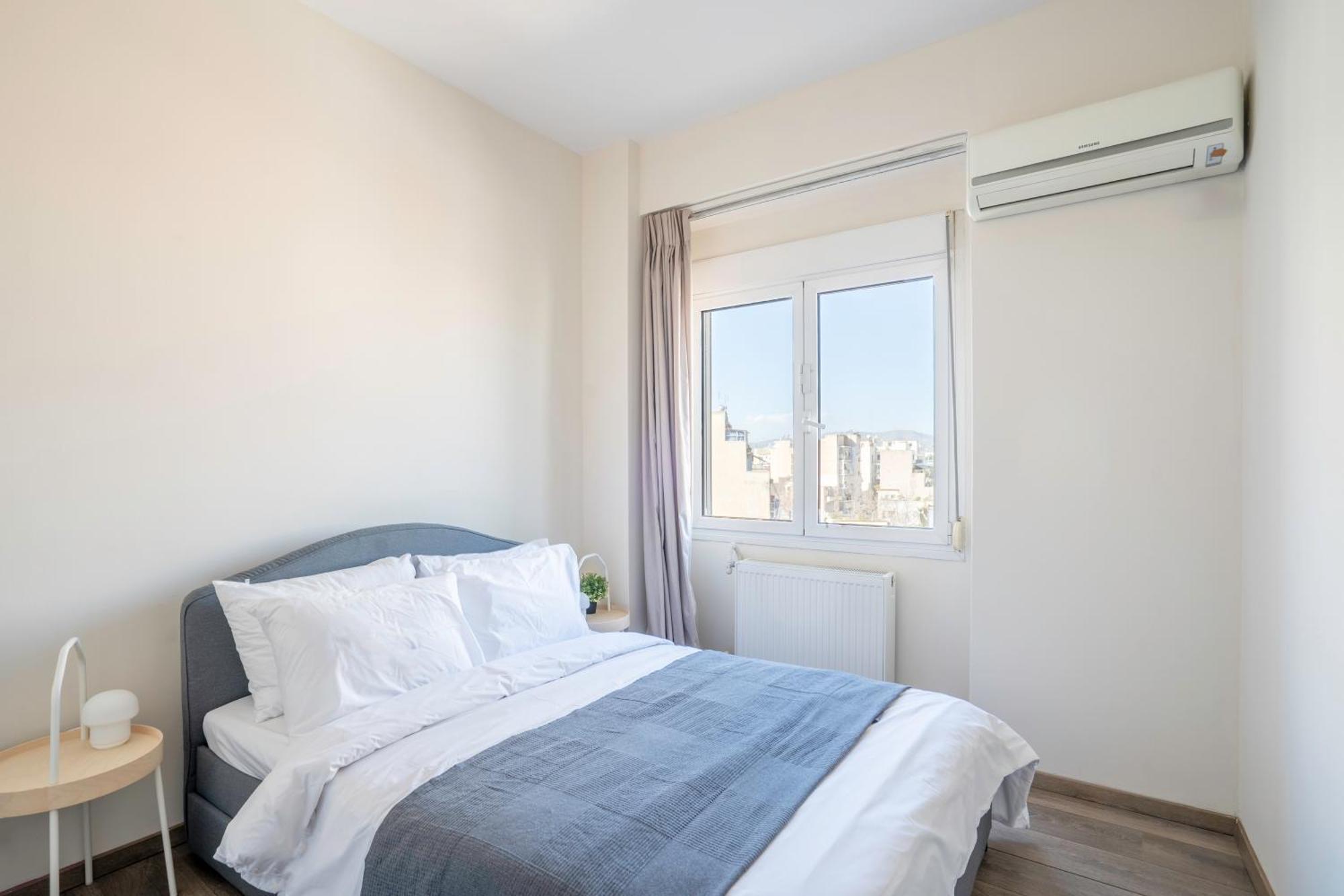 City Oasis: Newly Renovated 2Br Apt In City Center 아테네 외부 사진